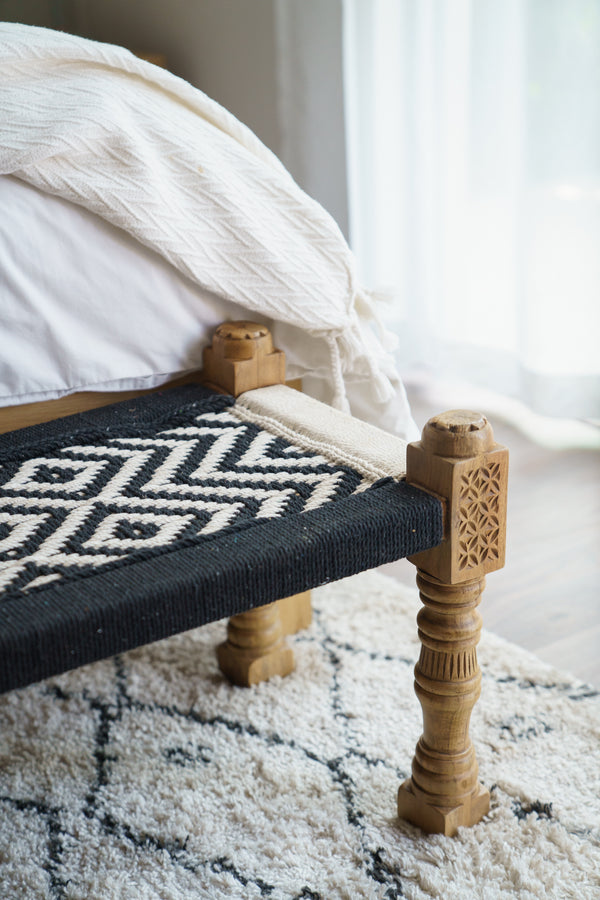 Tribal Woven Bench in black and Jute (king)